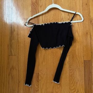 Black long sleeve crop top